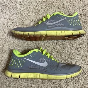 Nike FREE 4.0 V2 Grey & Highlighter shoe running